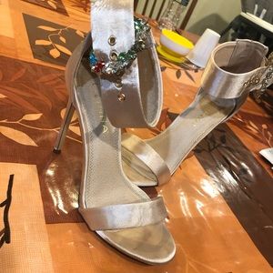 Size 7 champagne heels